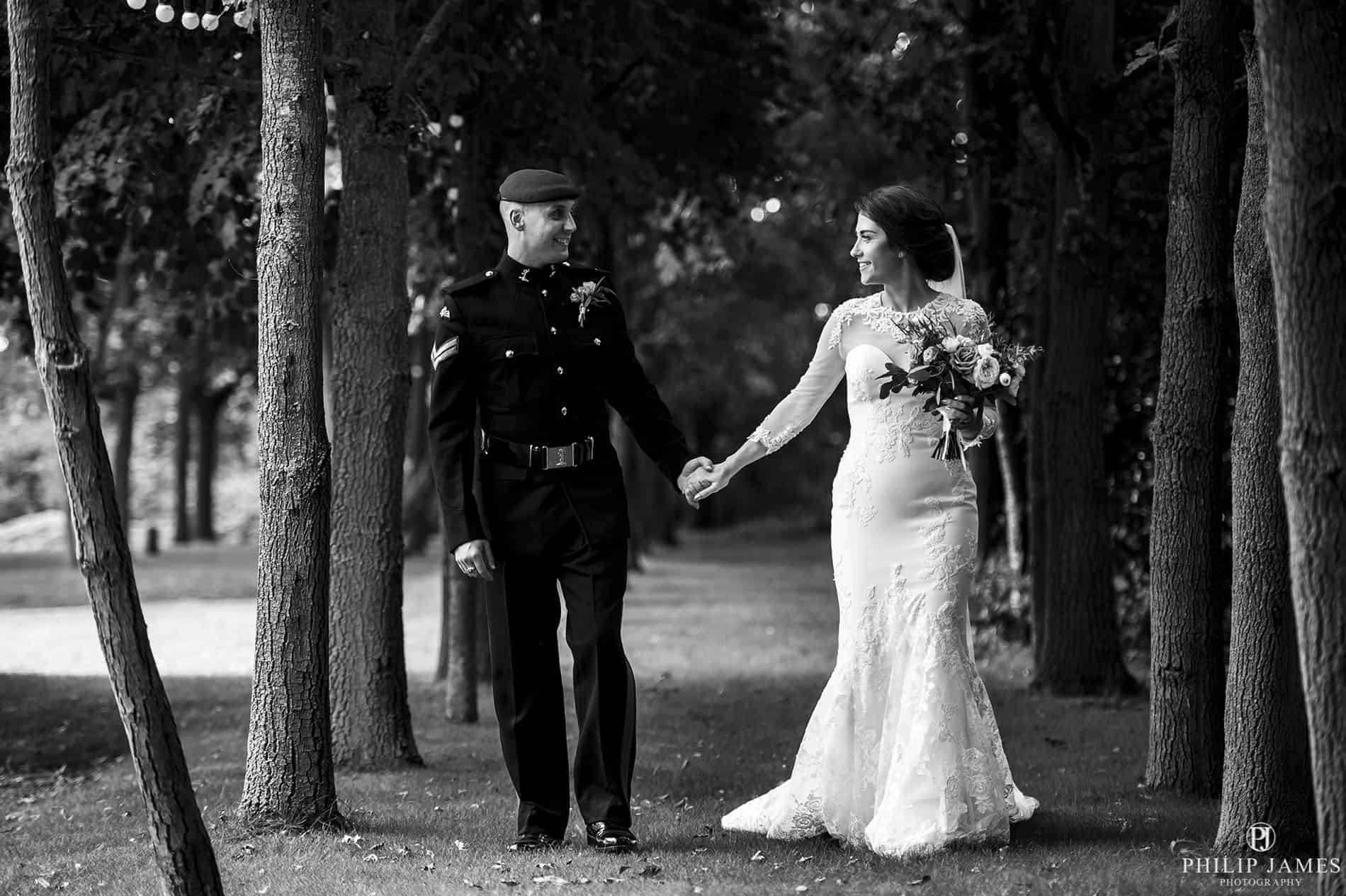 Emily & Simon // SHUSTOKE BARNS