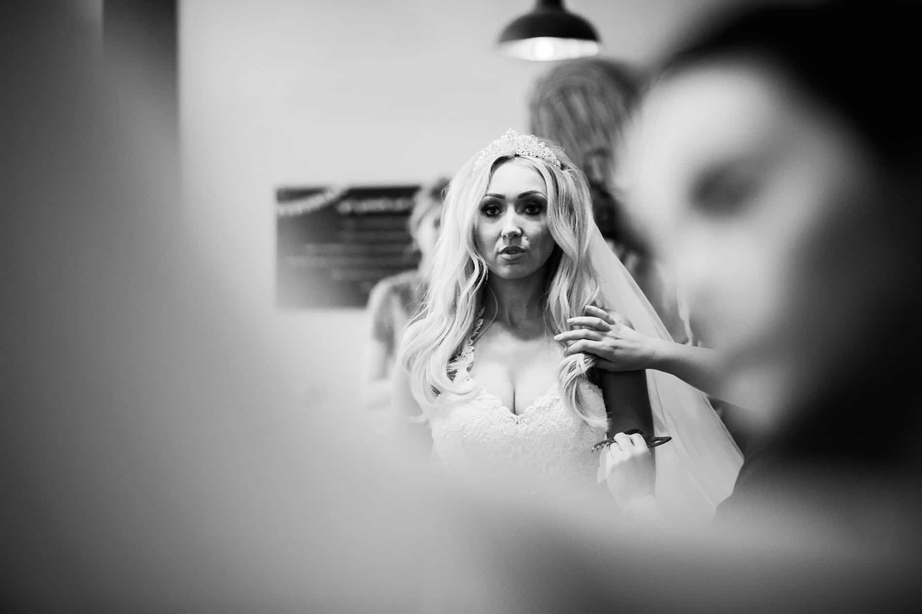 sammi dan mill barns wedding photography philip james