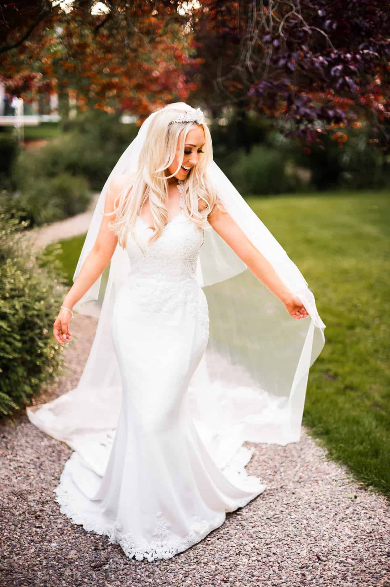 sammi dan mill barns wedding photography philip james