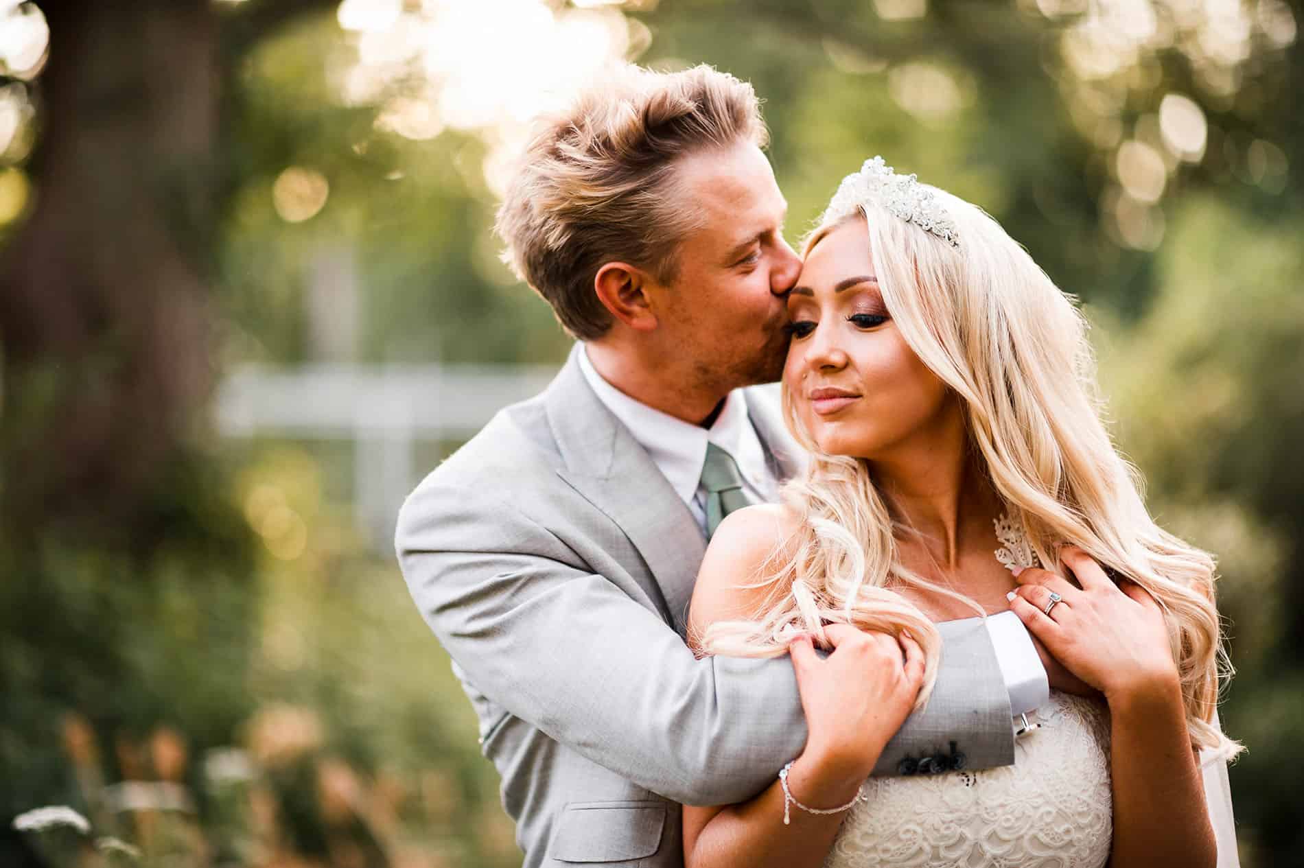 sammi dan mill barns wedding photography philip james