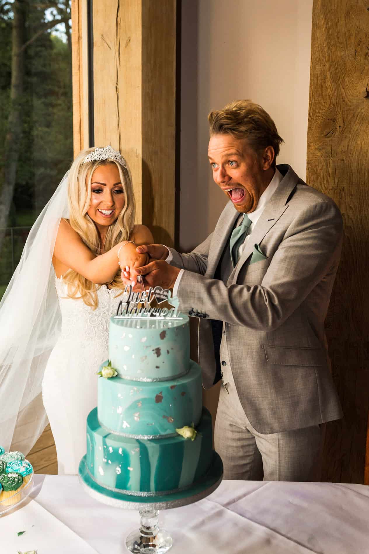 sammi dan mill barns wedding photography philip james