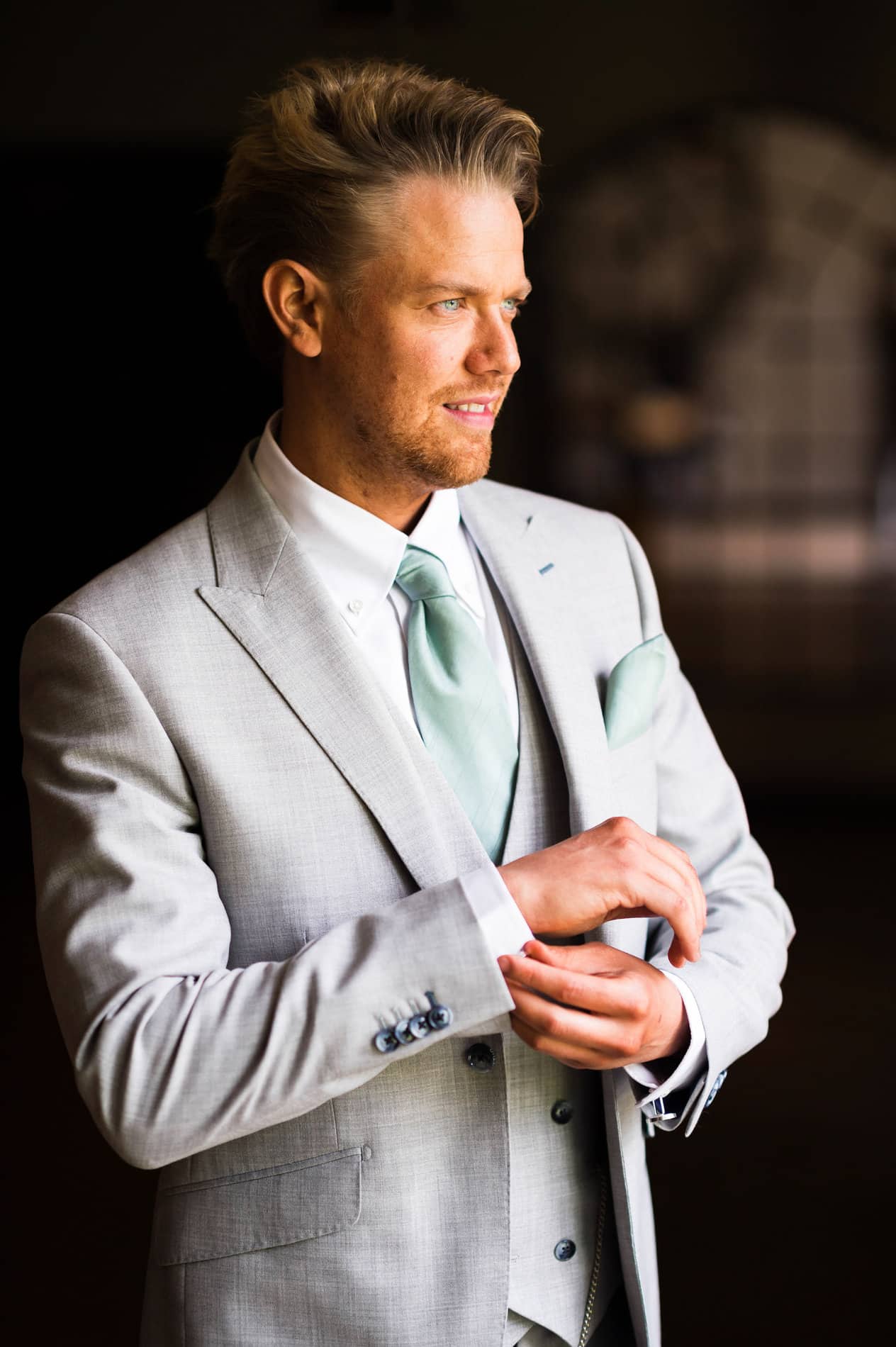 sammi dan mill barns wedding photography philip james