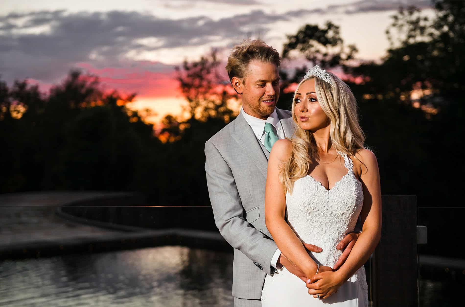 sammi dan mill barns wedding photography philip james